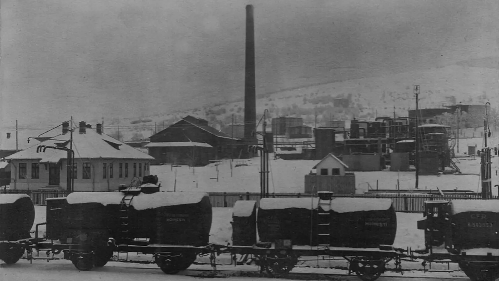 Rafinărie petrochimică industrială iarna